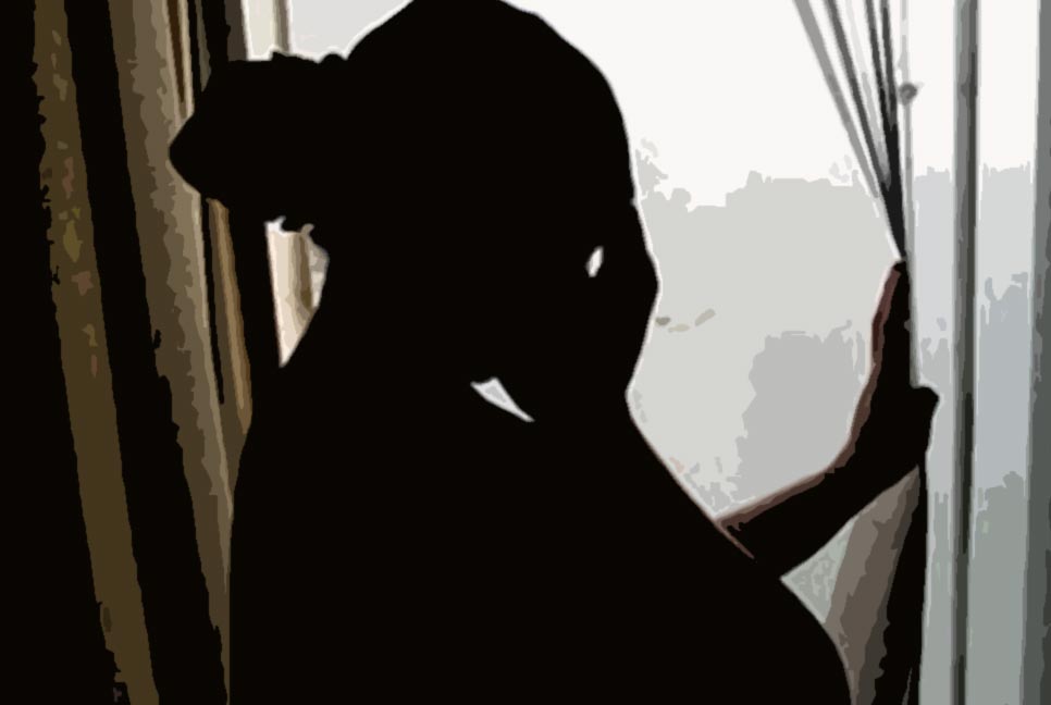 ফেসবুকে রাতভর চ্যাট, সকালে স্বামী-সন্তান ফেলে উধাও গৃহবধূ