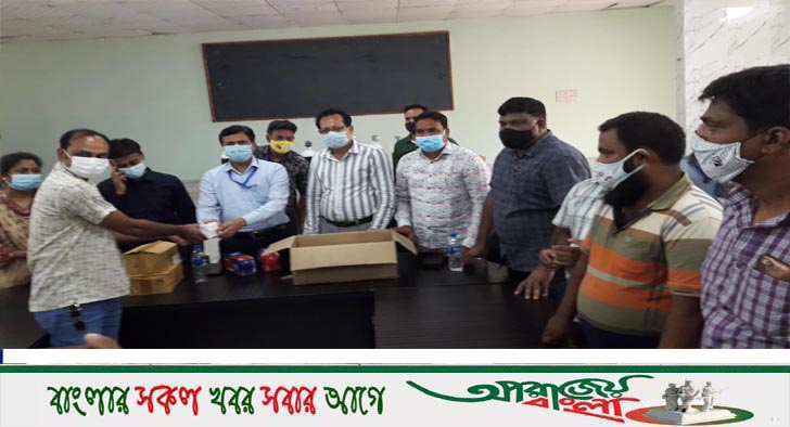 চৌগাছা সমিতির পক্ষ থেকে অক্সিজেন সিলিন্ডার,অক্সিমিটার,ঔষধ ও মাক্স প্রদান