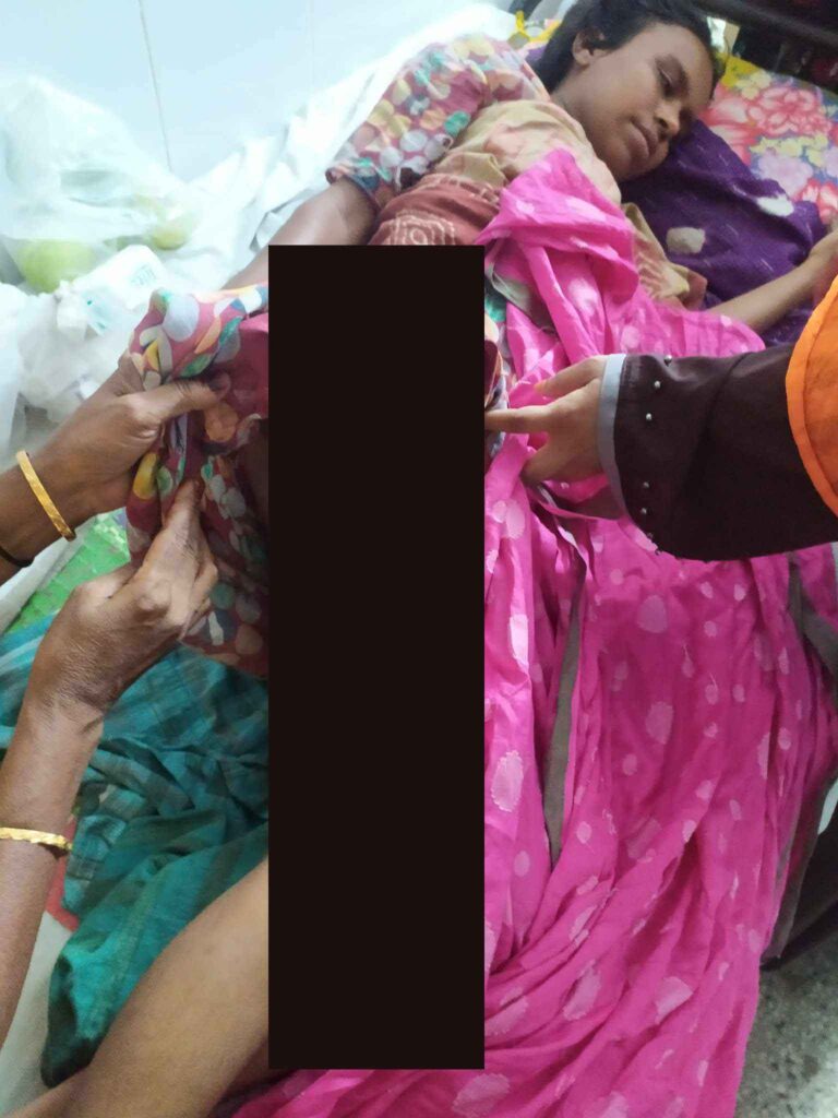 গ্যাস লাইট দিয়ে স্ত্রীর গায়ে আগুন ধরিয়ে হত্যা চেষ্টার অভিযোগ