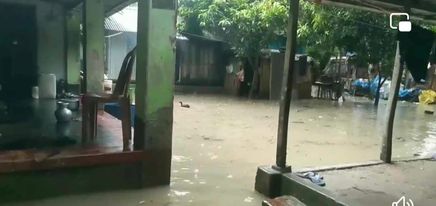 নড়াইলের তিন দিনের বৃষ্টিতে শহরে জলাবদ্ধতা, জনদুর্ভোগ চরমে