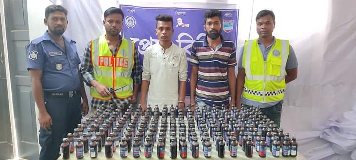 চৌগাছা ২০০ বোতল ফেনসিডিলসহ দুইজন আটক