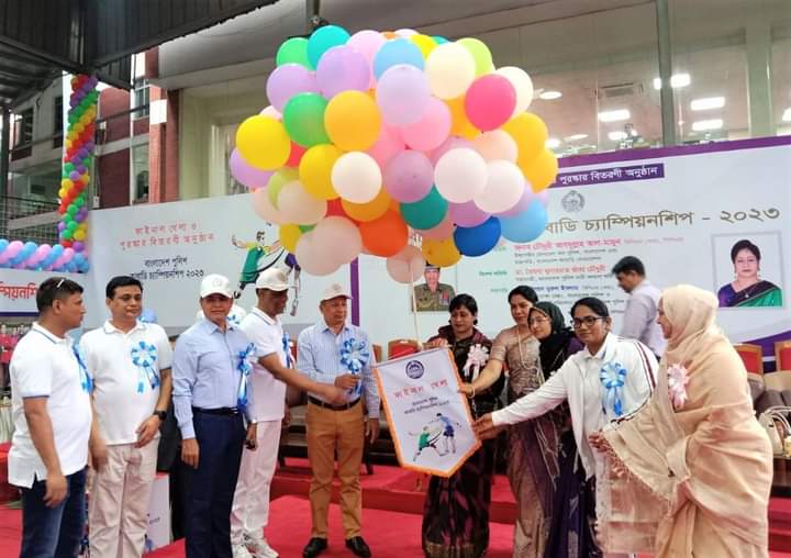 নড়াইল জেলা পুলিশ নারী কাবাডি দল বাংলাদেশ পুলিশের জেলা পর্যায়ে প্রথম প্রতিনিধিত্বদানকারী