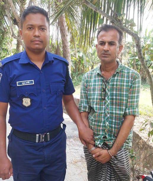 নড়াইলের কালিয়ায় দেশীয় মদসহ বিএনপি নেতা আটক