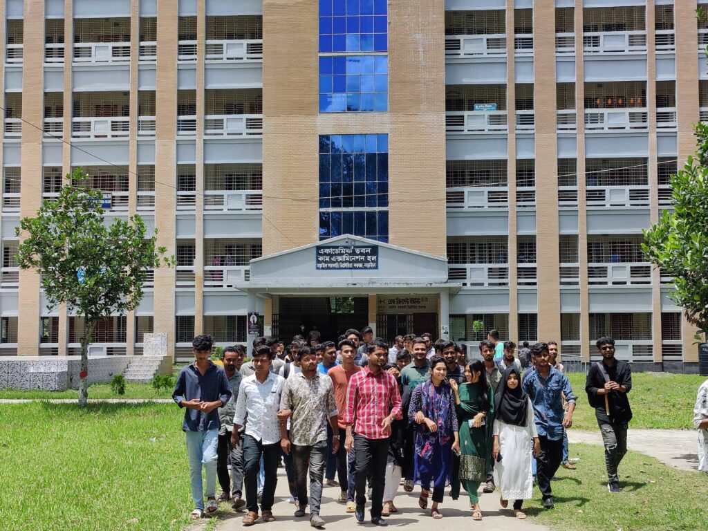 নড়াইলে অর্ধেকের বেশী শিক্ষা প্রতিষ্ঠানে শহীদ মিনার নেই॥