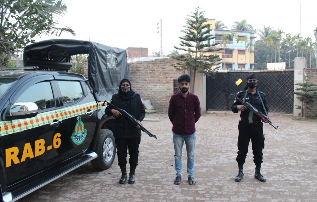 র্যাব-৬, যশোর কর্তৃক ইয়াবা সহ ০১ জন মাদক ব্যবসায়ী গ্রেফতার