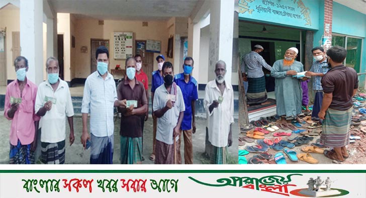 চৌগাছায় বাড়ি বাড়ি অর্থ ও মাস্ক পৌছে দিচ্ছেন ইউপি সদস্য