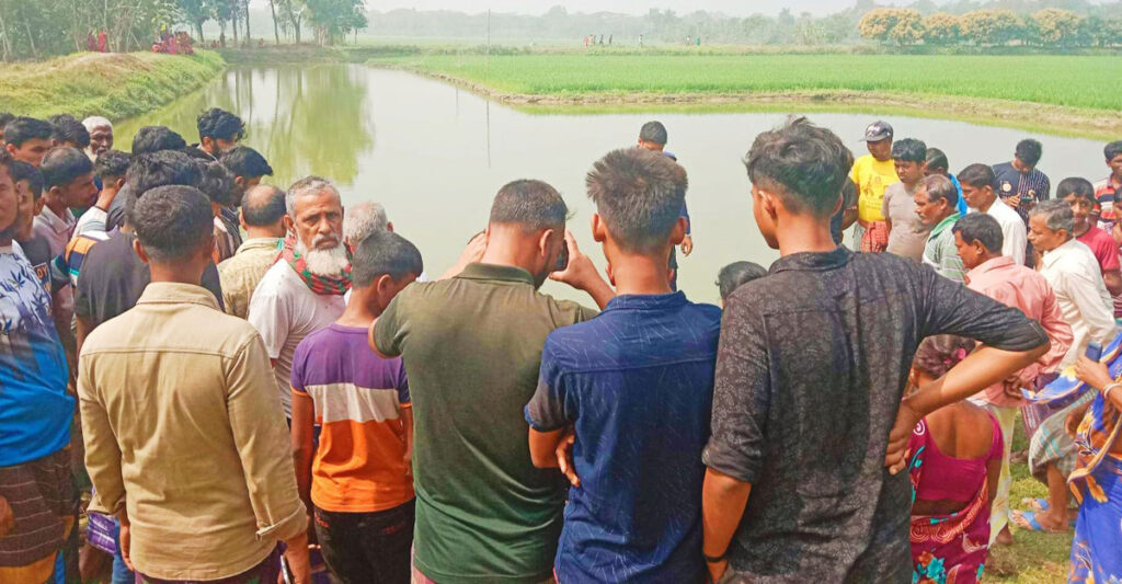 নড়াইলে মাছের ঘের থেকে হিন্দু যুবক দীপ্ত সাহার লাশ উদ্ধার