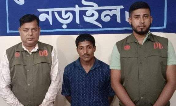 নড়াইলে ডিবি পুলিশের অভিযানে গাঁজাসহ গ্রেফতার ১