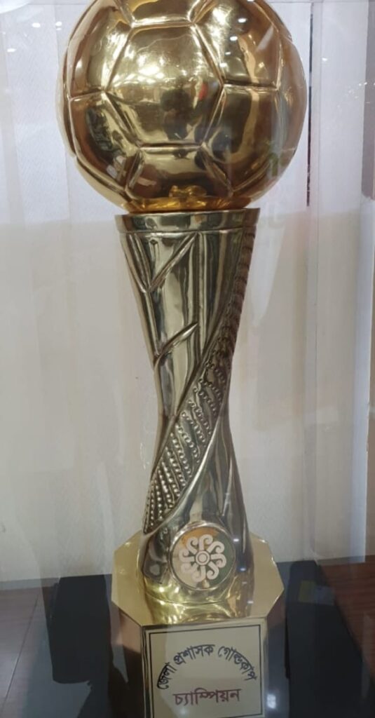 যশোরে প্রথমবারের মতো জেলা প্রশাসক গোল্ডকাপ ফুটবল