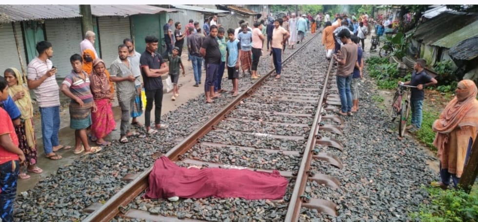 যশোরের ট্রেনে কেটে চান্দু মিয়া নামে একজন নিহত