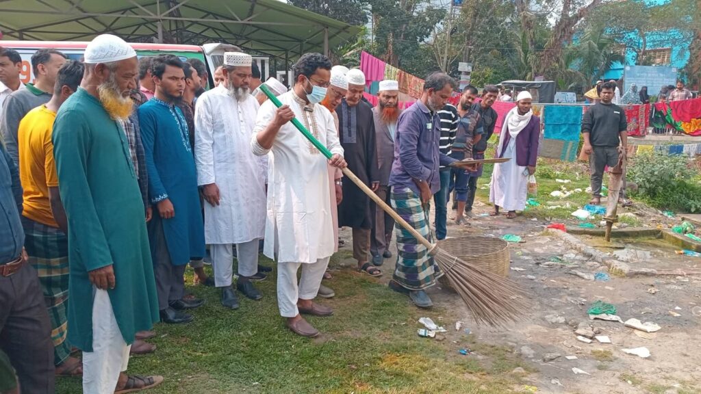 নড়াইলে হাসপাতালে পরিস্কার পরিচ্ছন্নতা কার্যক্রমের উদ্বোধন করলেন এমপি