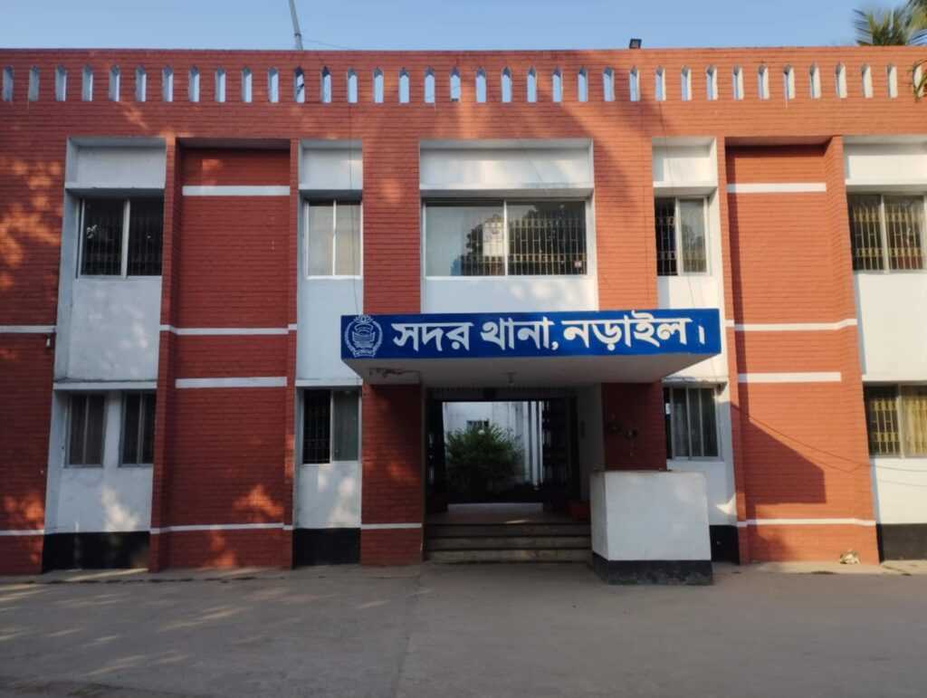 নড়াইলে মালিবাগের রাস্তার পাশে পড়েছিল নবজাতক শিশুর মৃতদেহ